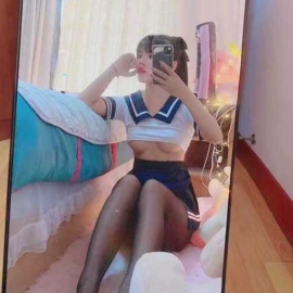 貌白丰满邻家小妹
