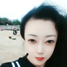 丝袜美少妇