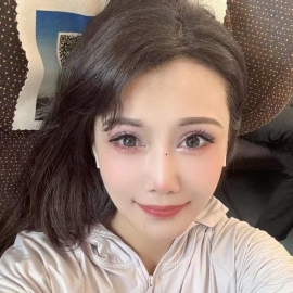 活泼型小美女